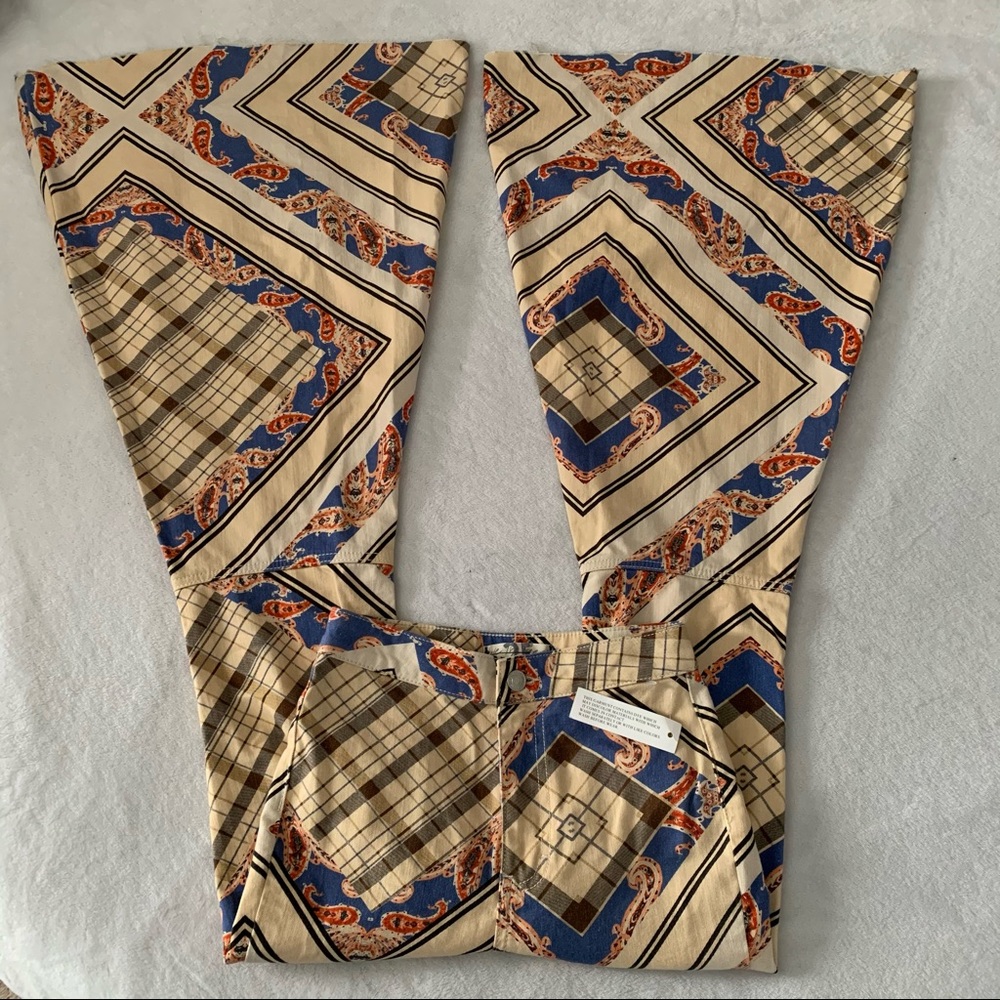 🌟NWT FREE PEOPLE FLOAT ON BY SUPERFLARE BOHO FARRAH MULTICOLOUR PAISLEY JEAN🌟 - Picture 6 of 16